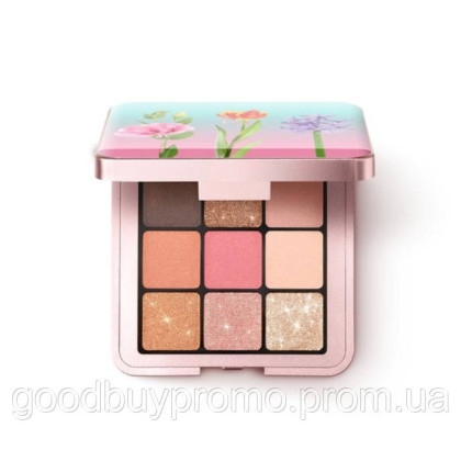 Палітра тіней для повік KIKO Milano Days In Bloom Multi-Finish Eyeshadow Palette 01 Piece Of My Earth